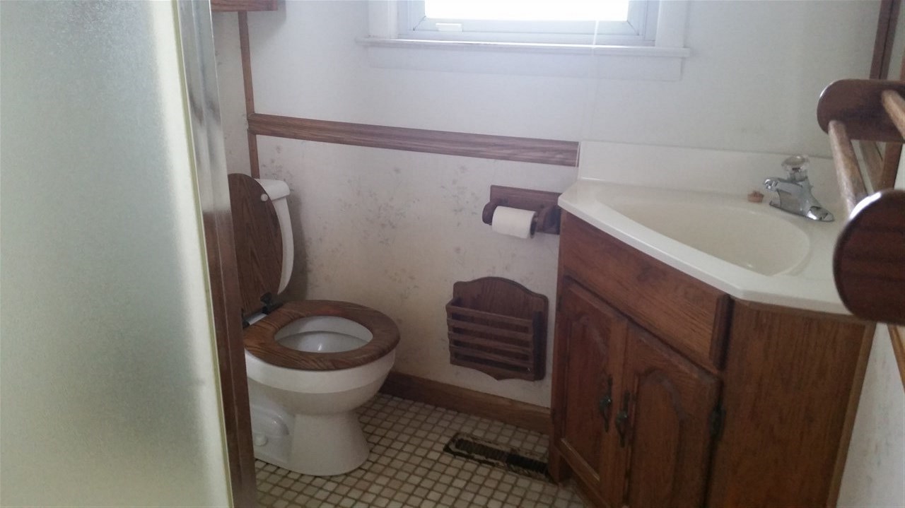 445 Gage Avenue Decatur, IN 46733 - Photo 5 of 9