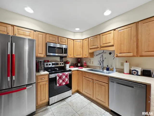 $174,900 | 1515 Norwood Avenue, Pekin, IL 61554