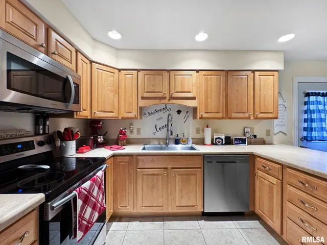 $174,900 | 1515 Norwood Avenue, Pekin, IL 61554