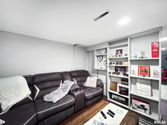 $174,900 | 1515 Norwood Avenue, Pekin, IL 61554