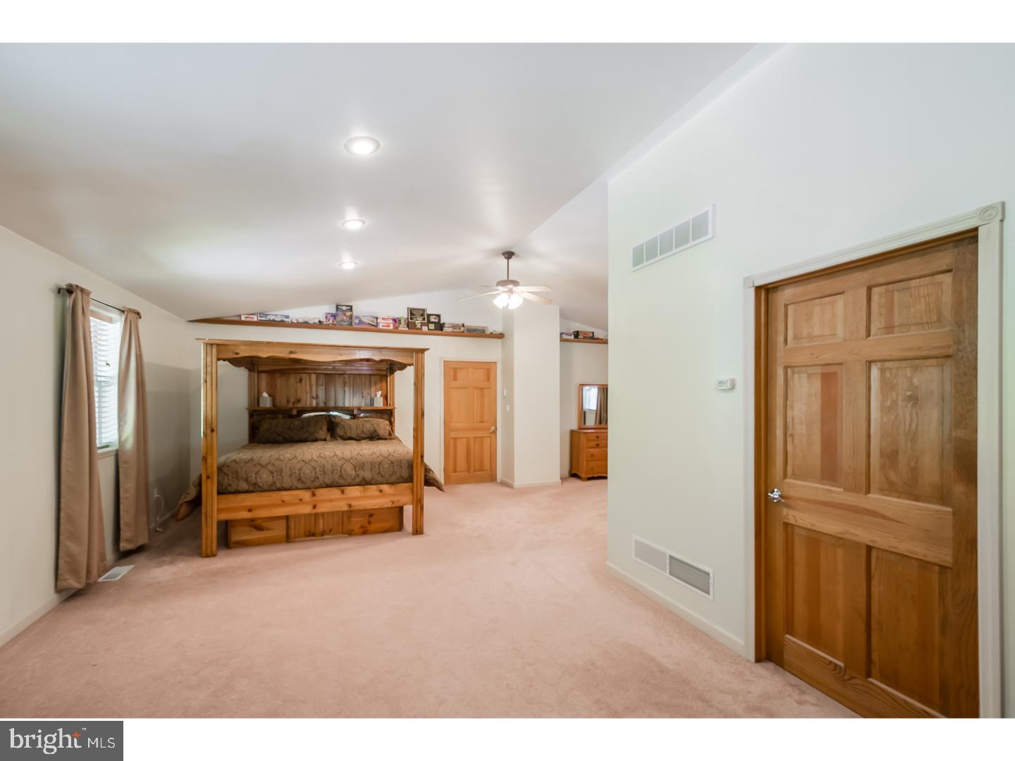 1605 Snyder Road Green Lane, PA 18054 - Photo 13 of 25 Gallery Image 13