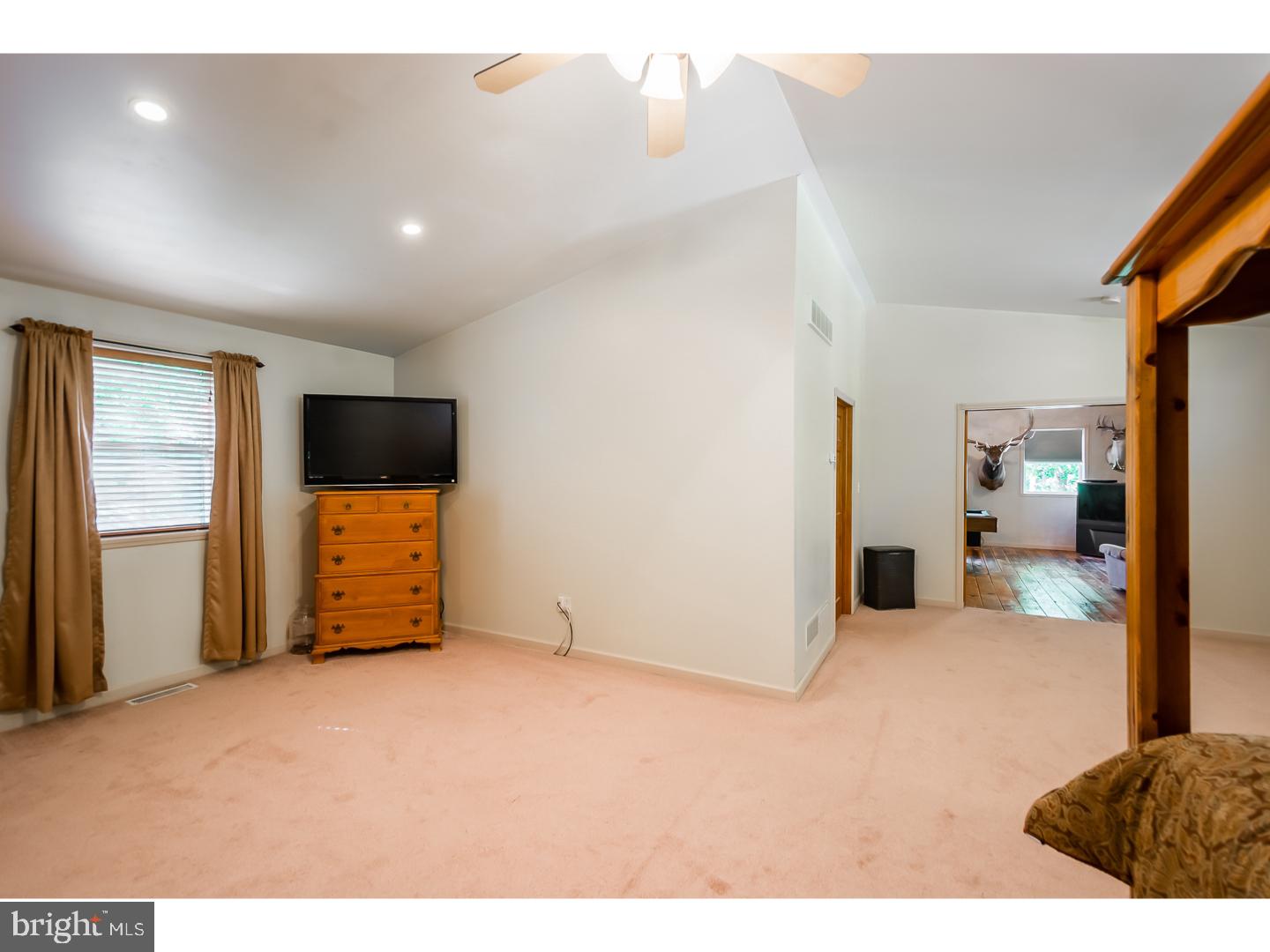 1605 Snyder Road Green Lane, PA 18054 - Photo 14 of 25 Gallery Image 14