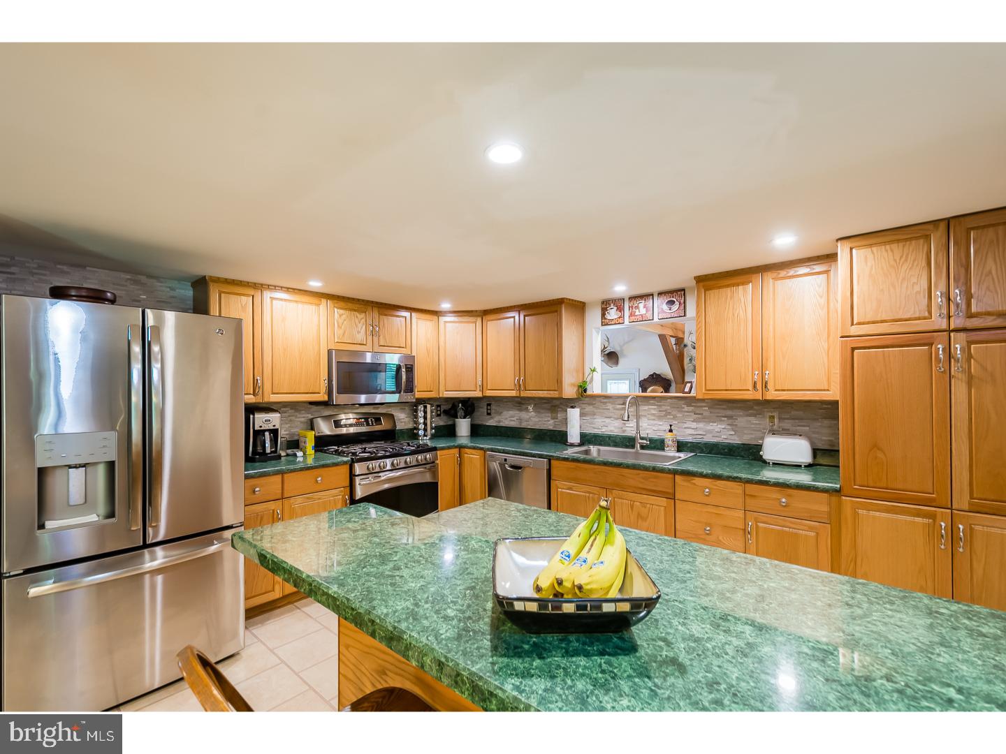 1605 Snyder Road Green Lane, PA 18054 - Photo 2 of 25 Gallery Image 2