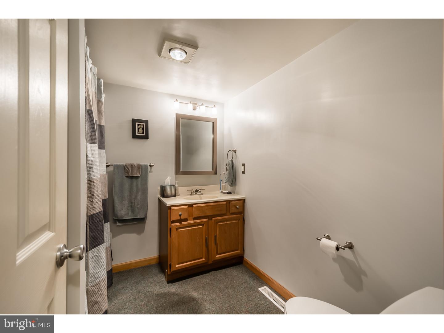 1605 Snyder Road Green Lane, PA 18054 - Photo 7 of 25 Gallery Image 7