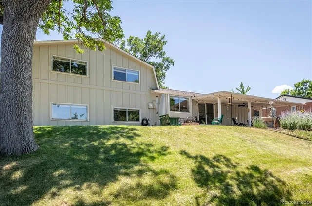 a picture of a cabinet with a floor