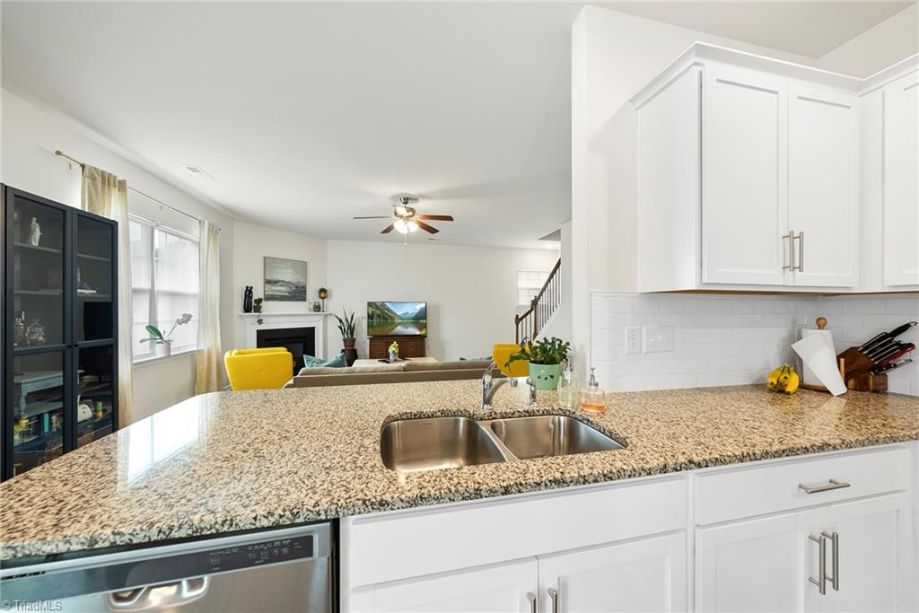 378 Sapphire Road Burlington, NC 27215 - Photo 13 of 41 Gallery Image 13