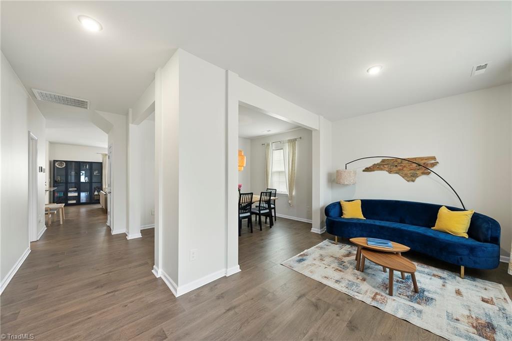 378 Sapphire Road Burlington, NC 27215 - Photo 2 of 41 Gallery Image 2
