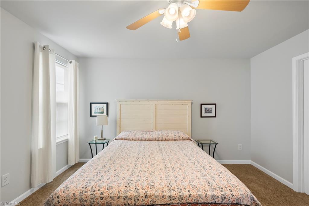 378 Sapphire Road Burlington, NC 27215 - Photo 31 of 41 Gallery Image 31