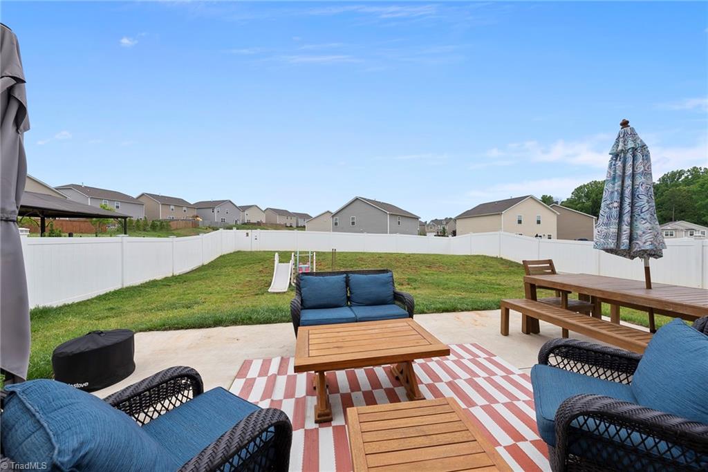378 Sapphire Road Burlington, NC 27215 - Photo 35 of 41 Gallery Image 35