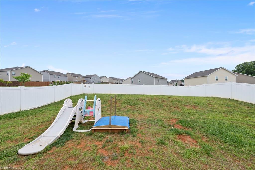 378 Sapphire Road Burlington, NC 27215 - Photo 37 of 41 Gallery Image 37