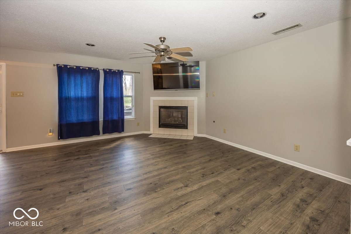 9157 Harrison Run Place Indianapolis, IN 46256 - Photo 9 of 29