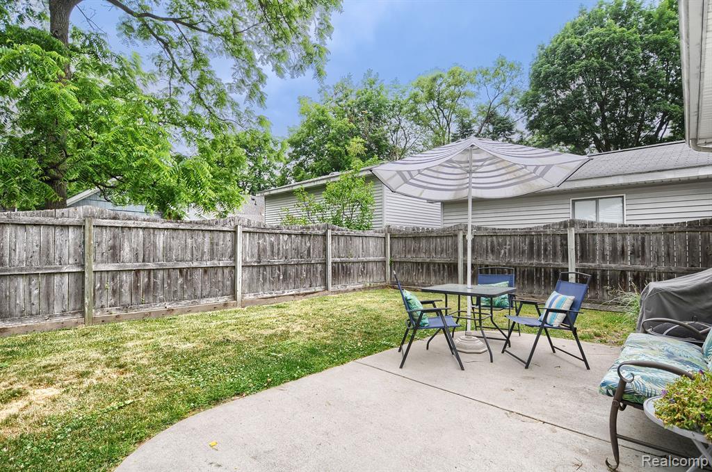 412 Riggs Street Fenton, MI 48430 - Photo 34 of 36