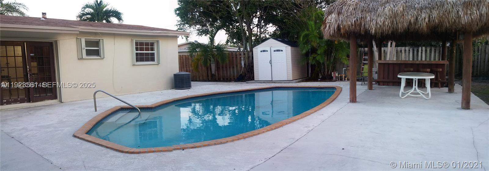 17050 Northwest 81st Avenue, Unit 17050 Hialeah, FL 33015 - Photo 17 of 18