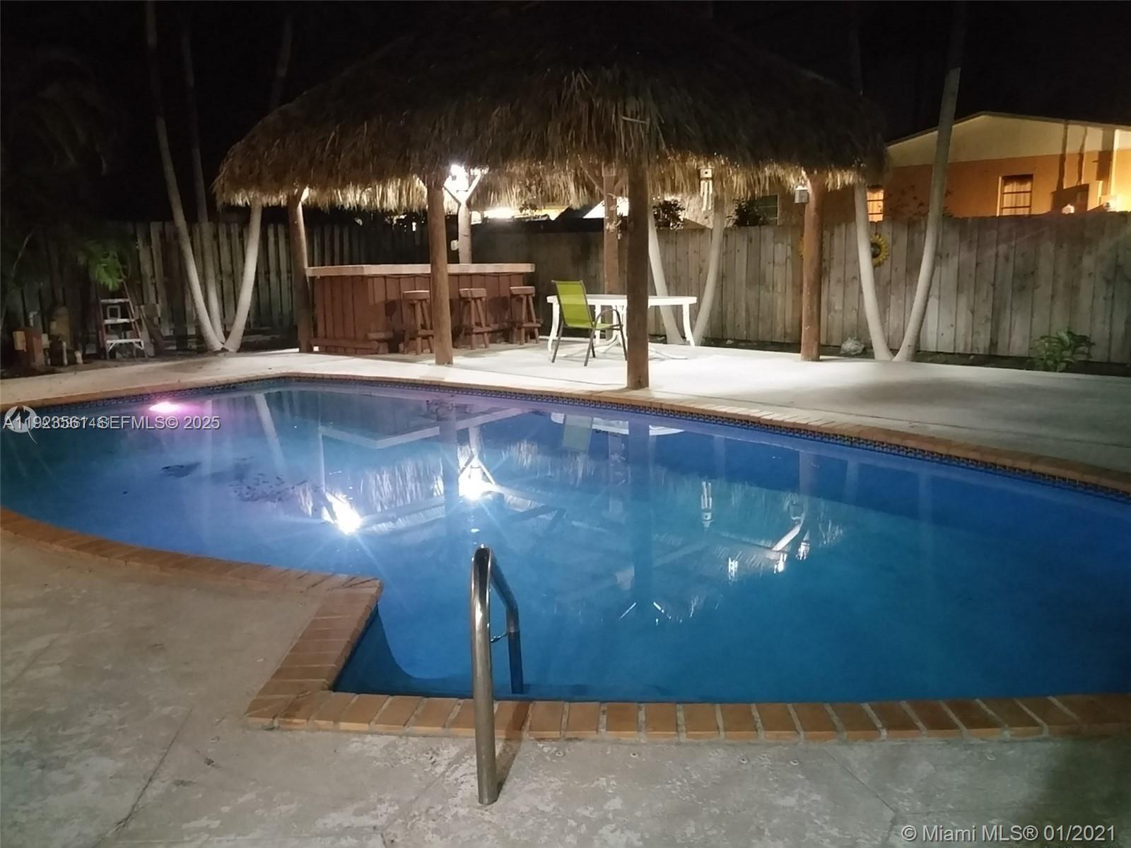 17050 Northwest 81st Avenue, Unit 17050 Hialeah, FL 33015 - Photo 18 of 18