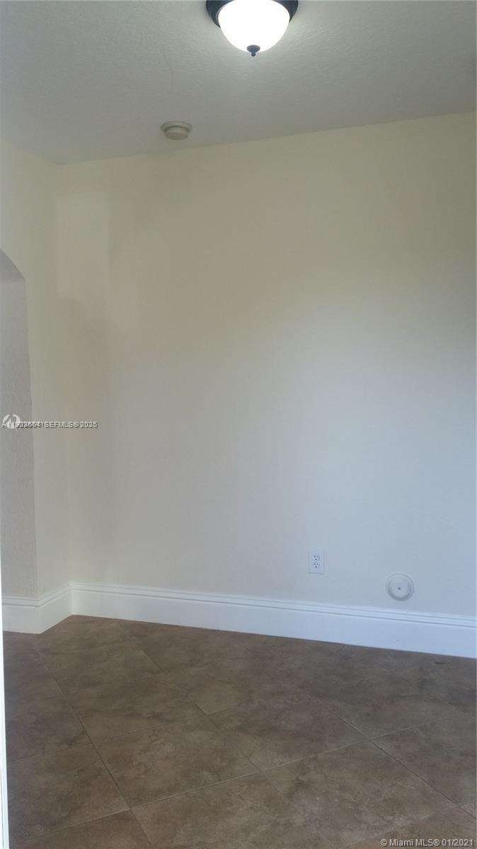 17050 Northwest 81st Avenue, Unit 17050 Hialeah, FL 33015 - Photo 4 of 18