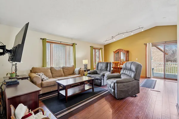 $415,000 | 4467 Lynx Court, Eagan, MN 55123