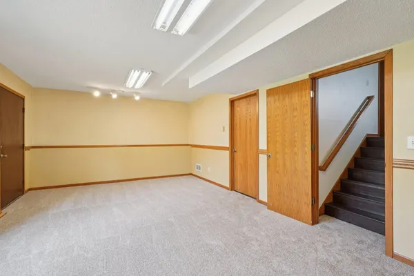 $415,000 | 4467 Lynx Court, Eagan, MN 55123