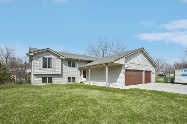 $415,000 | 4467 Lynx Court, Eagan, MN 55123