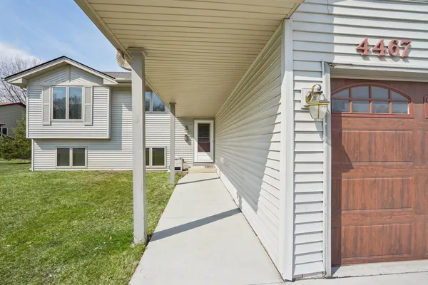 $415,000 | 4467 Lynx Court, Eagan, MN 55123