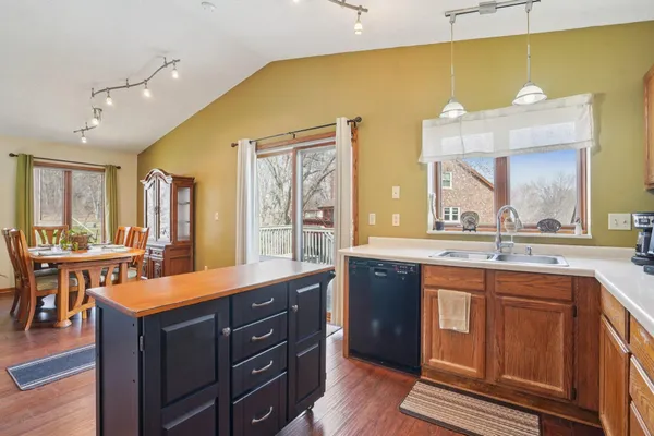 $415,000 | 4467 Lynx Court, Eagan, MN 55123