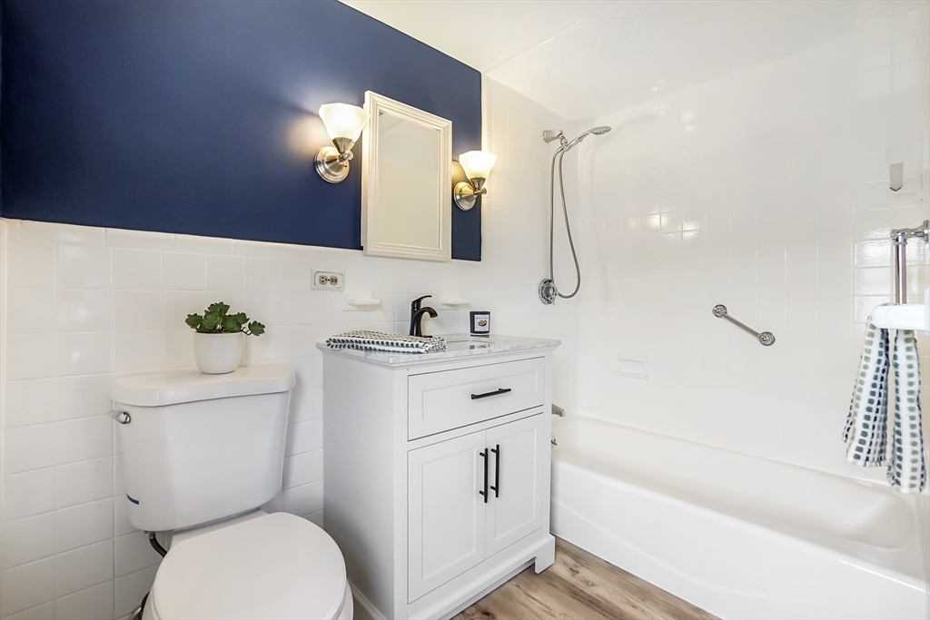 26 Robinson Road Medford, MA 02155 - Photo 10 of 22 Gallery Image 10