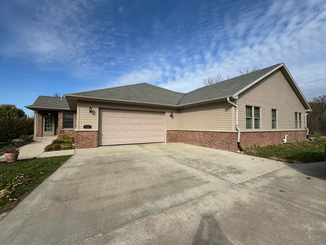 $399,900 | 1568 East Gate Drive, Watertown, WI 53094