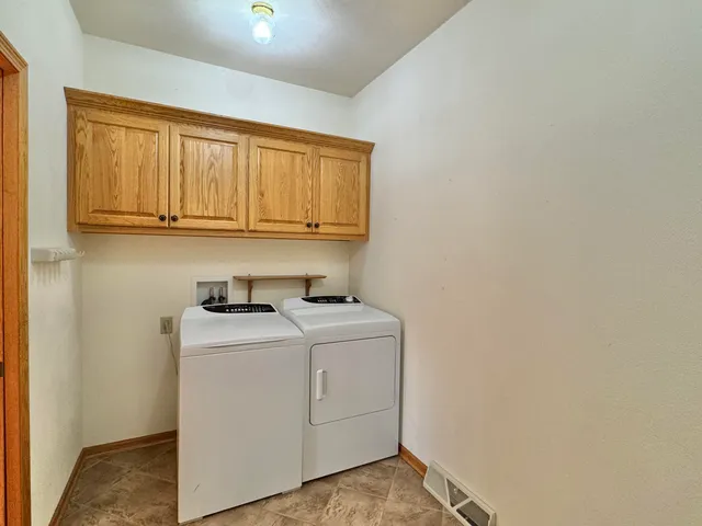 $399,900 | 1568 East Gate Drive, Watertown, WI 53094