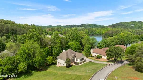 $849,900 | 517 Sandpiper Drive, Vonore, TN 37885