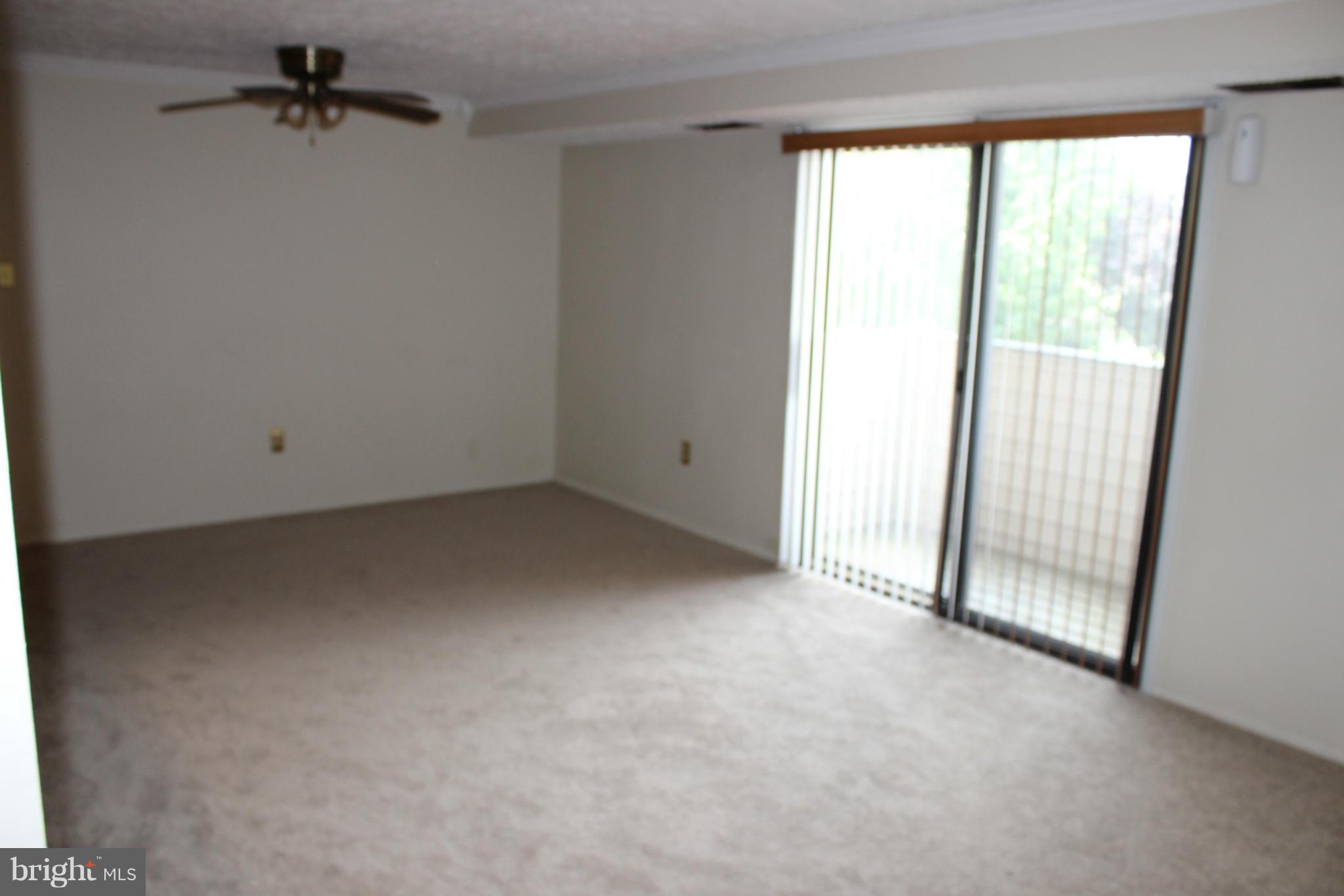 501 Heather Ridge Drive, Unit 8H Frederick, MD 21702 - Photo 6 of 10 Family Room