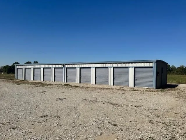 $275,000 | 17239 East Quail Road, Nevada, MO 64772