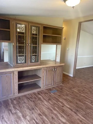 $275,000 | 17239 East Quail Road, Nevada, MO 64772