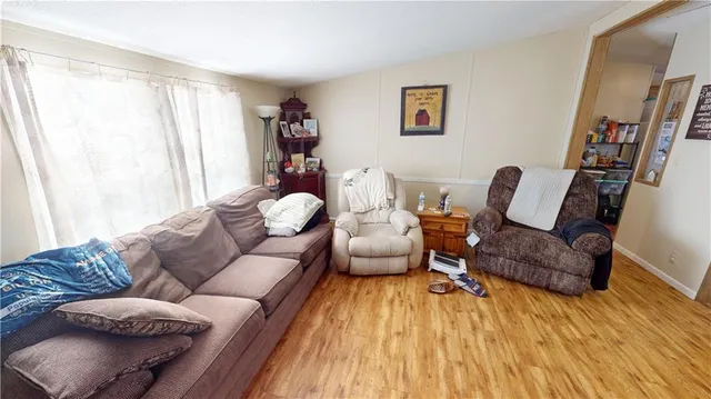 $275,000 | 17239 East Quail Road, Nevada, MO 64772