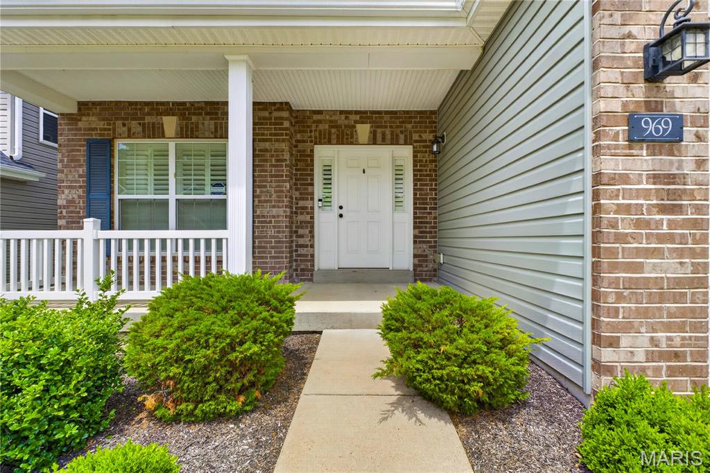 969 Meramec Grove Drive Ballwin, MO 63021 - Photo 9 of 61