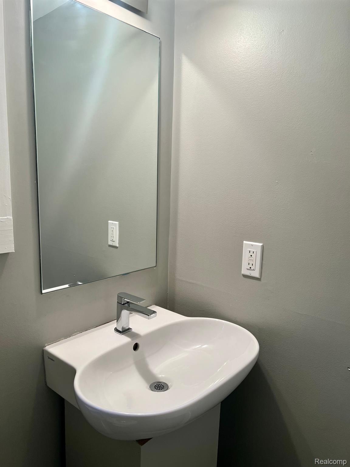 5430 Inkster Road West Bloomfield, MI 48323 - Photo 12 of 35 Gallery Image 12