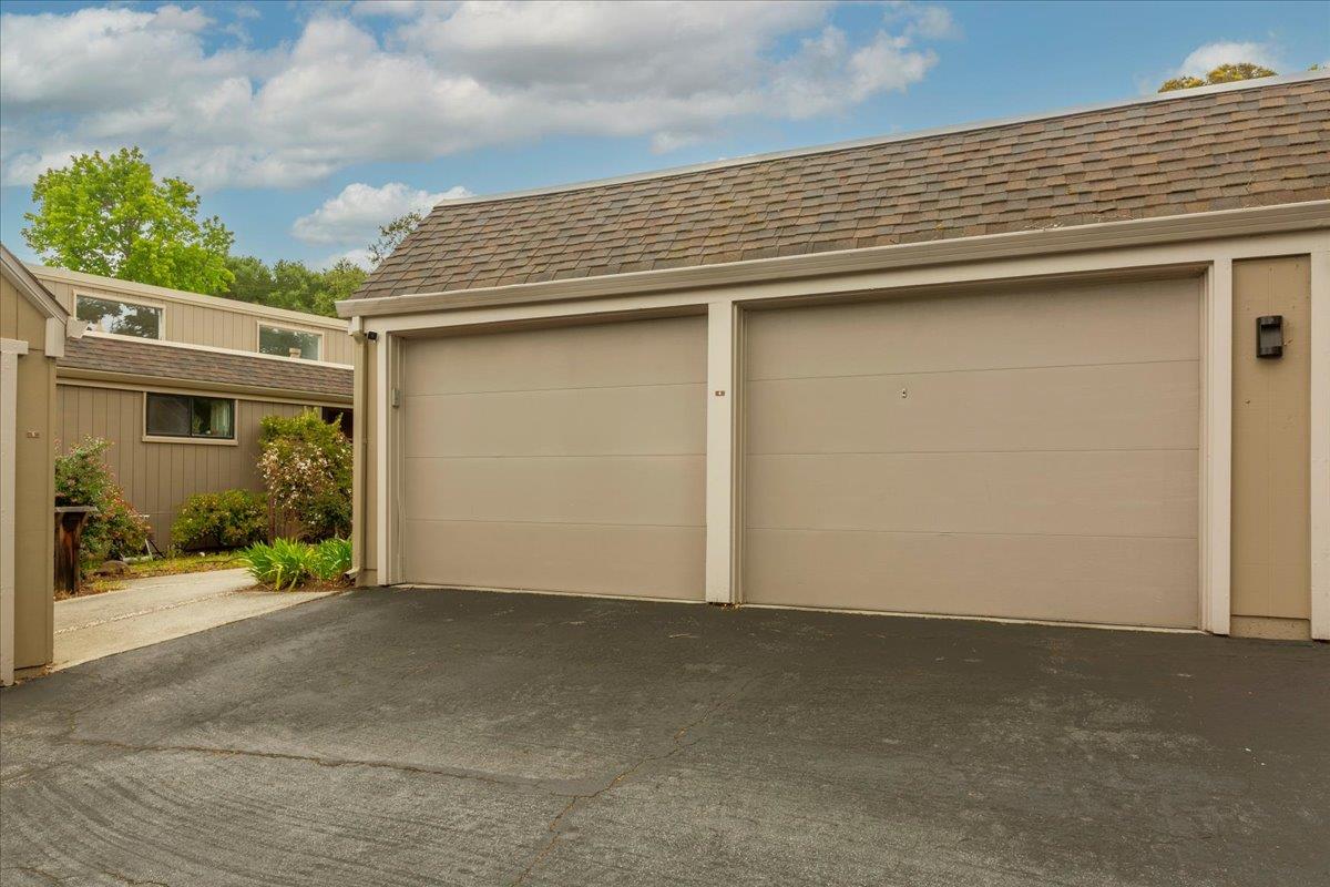 4 Farm Road Los Altos, CA 94024 - Photo 36 of 44 an outdoor view of house
