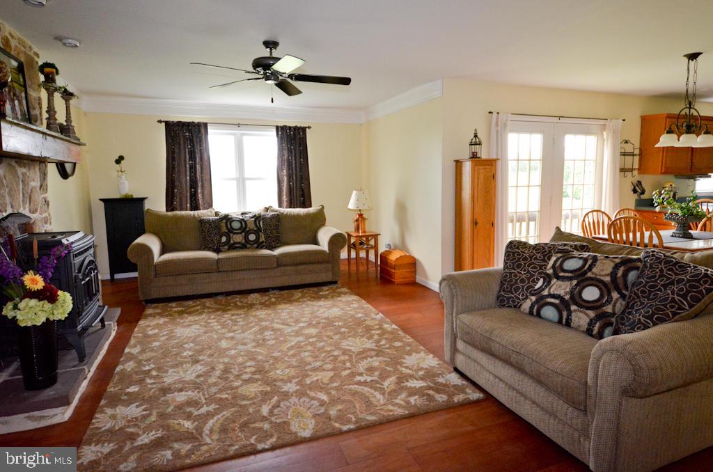 235 Friends Road Nottingham, PA 19362 - Photo 5 of 33