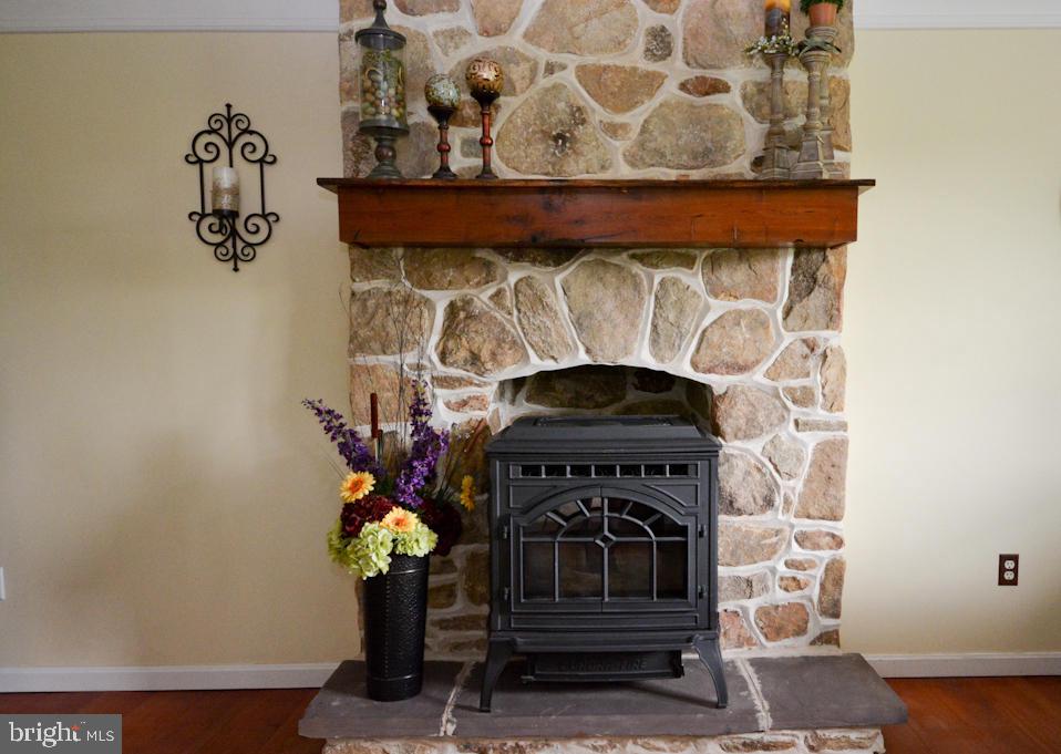 235 Friends Road Nottingham, PA 19362 - Photo 6 of 33