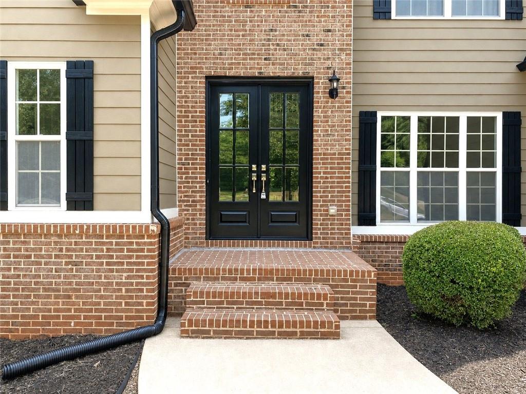 623 Henning Drive Winder, GA 30680 - Photo 2 of 46