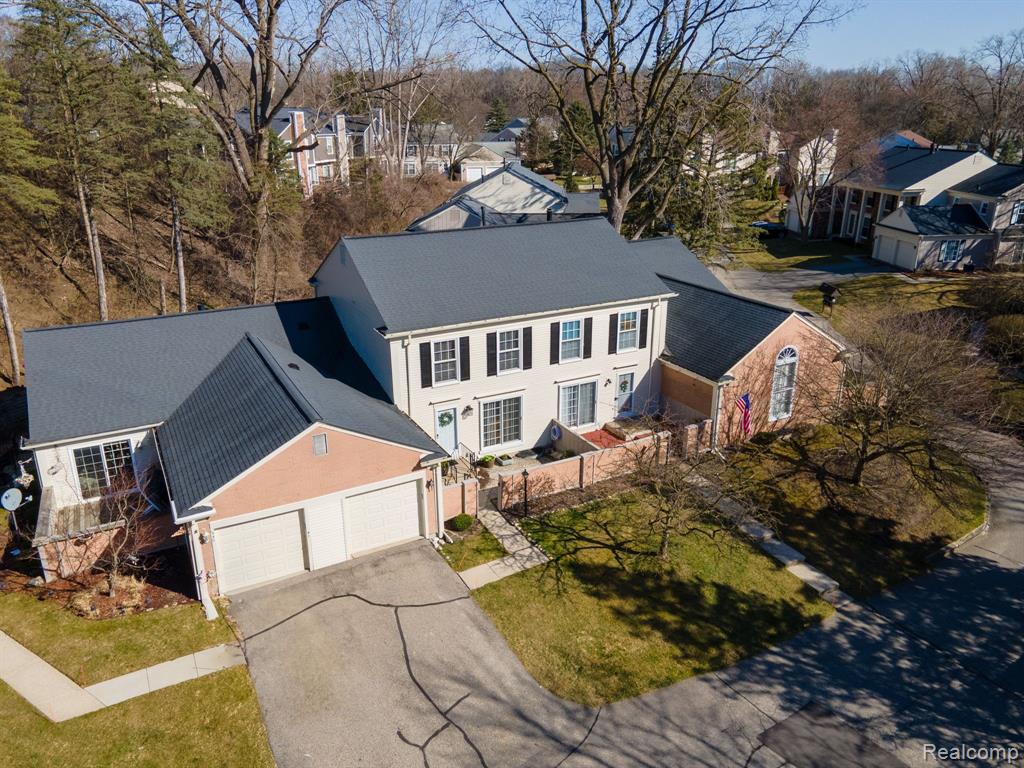1538 Hidden Valley Lane, Unit 209 Rochester Hills, MI 48306 - Photo 2 of 35