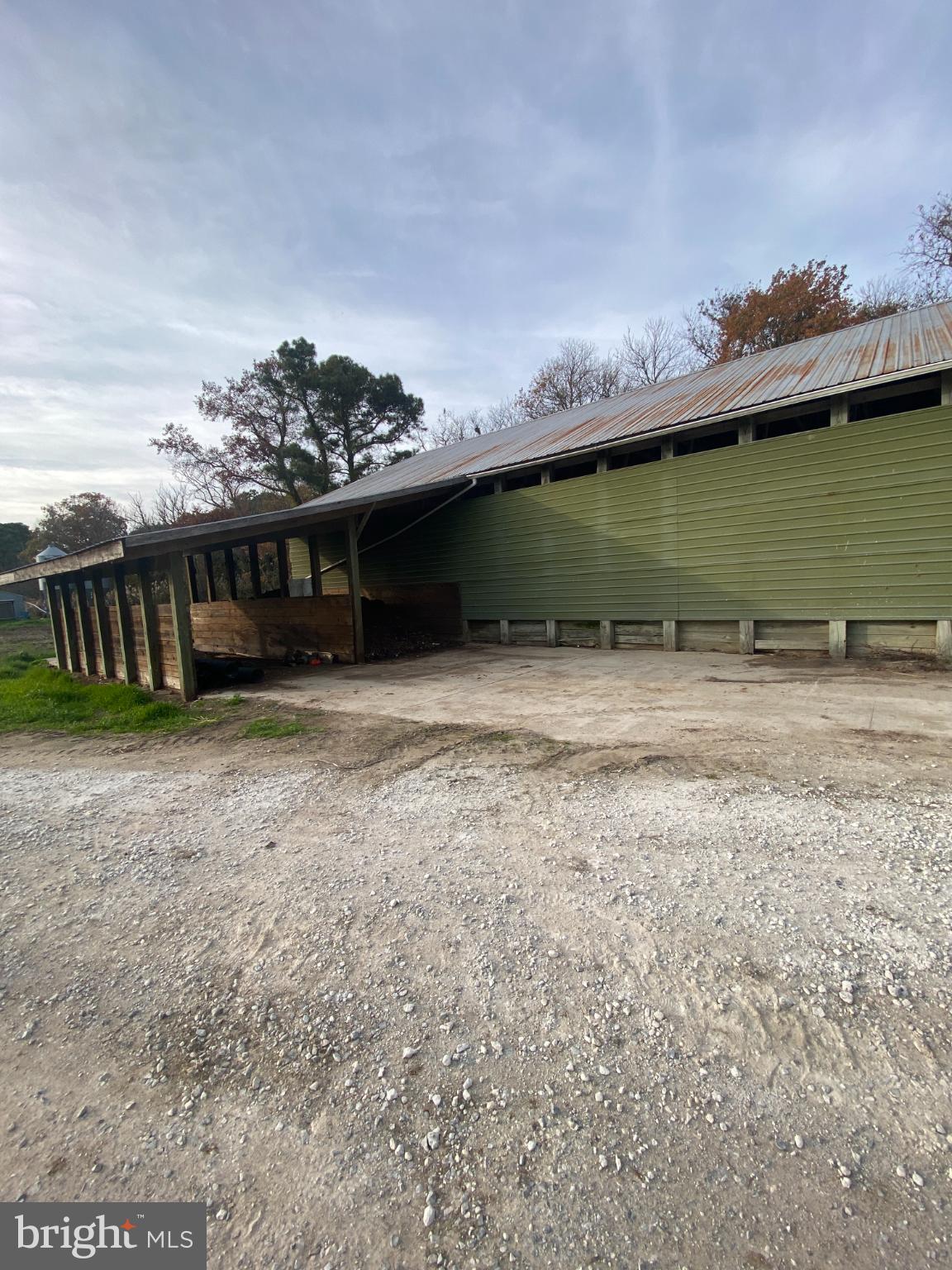 27160 Cash Corner Road Crisfield, MD 21817 - Photo 19 of 62 a view of a house with a yard