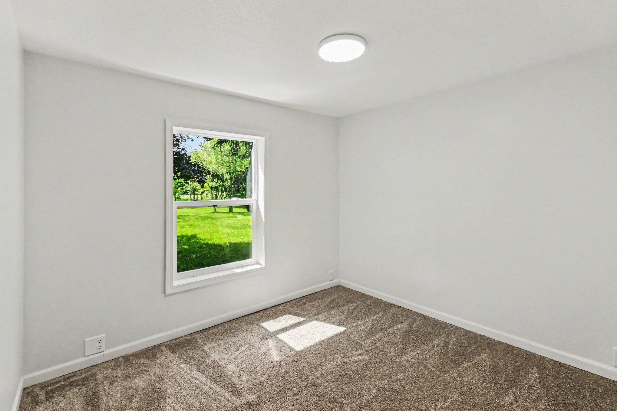2795 South Bradley Road Charlotte, MI 48813 - Photo 11 of 23 021_file_9460