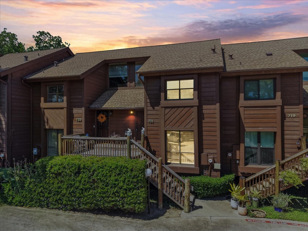 721 Davis Road League City, TX 77573 - Photo 1 of 35 Gallery Image 1