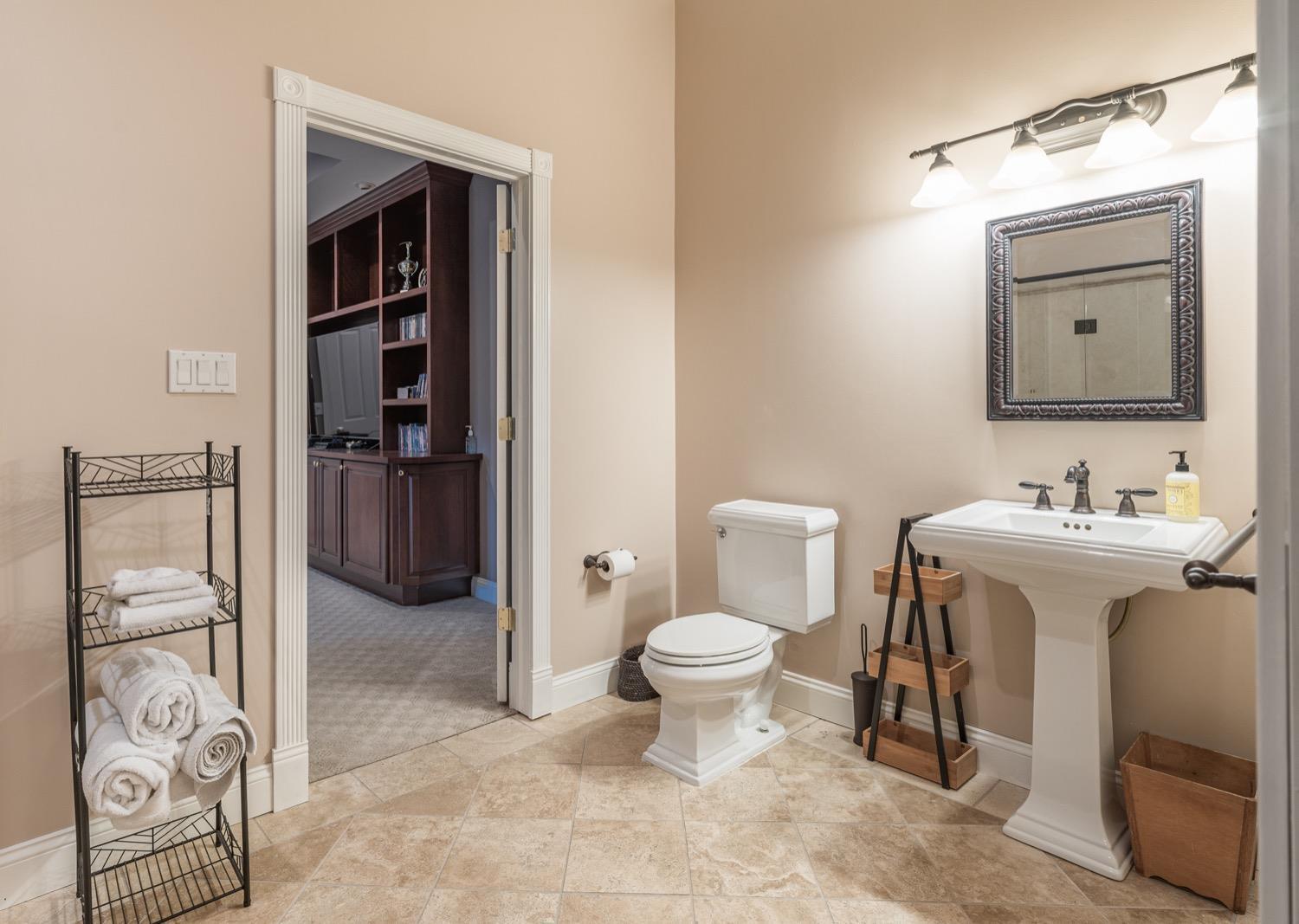 587 Ridgestone Cincinnati, OH 45255 - Photo 35 of 43 Gallery Image 35