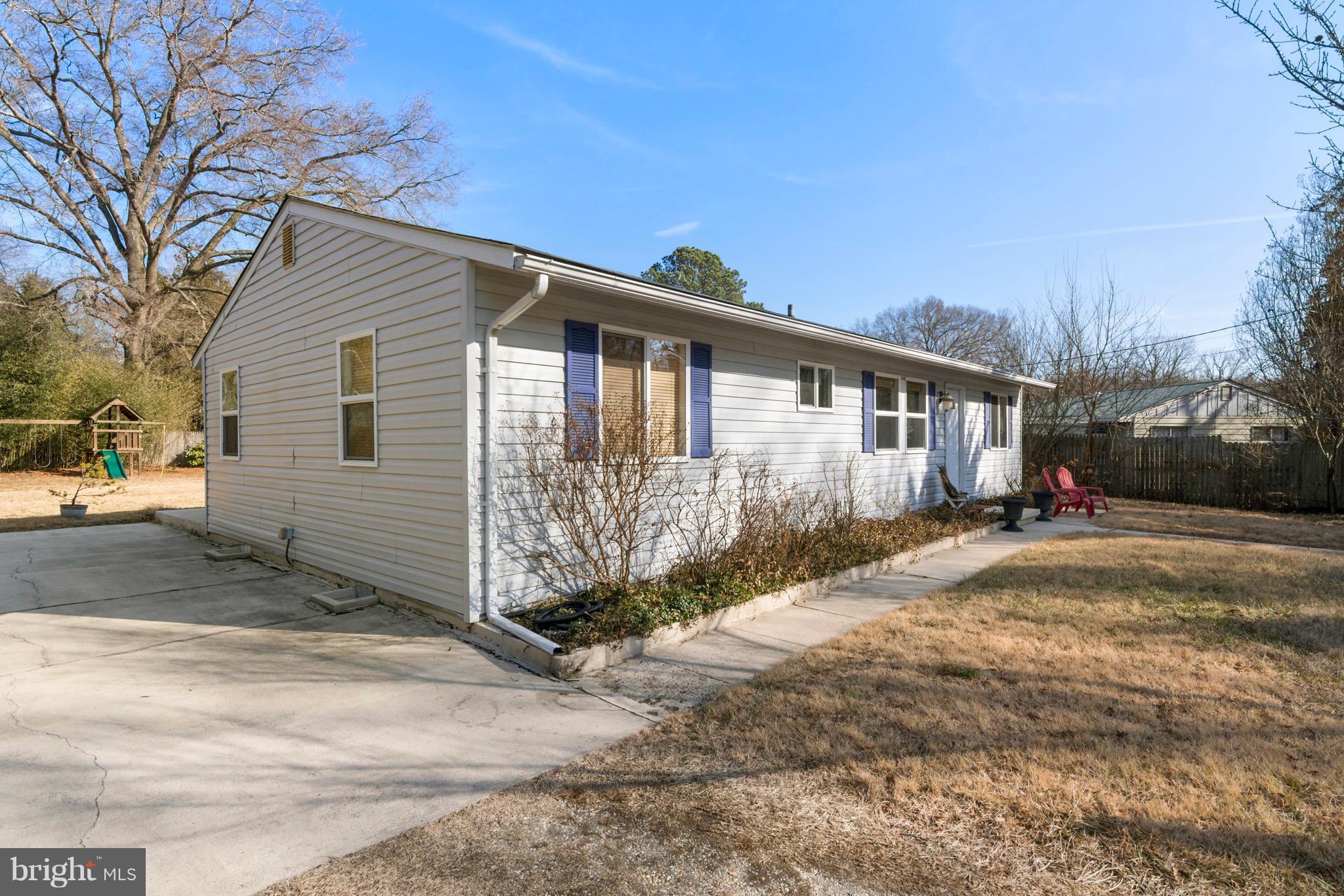 3749 Ridgewood Road Davidsonville, MD 21035 - Photo 3 of 28 Low maintenance exterior