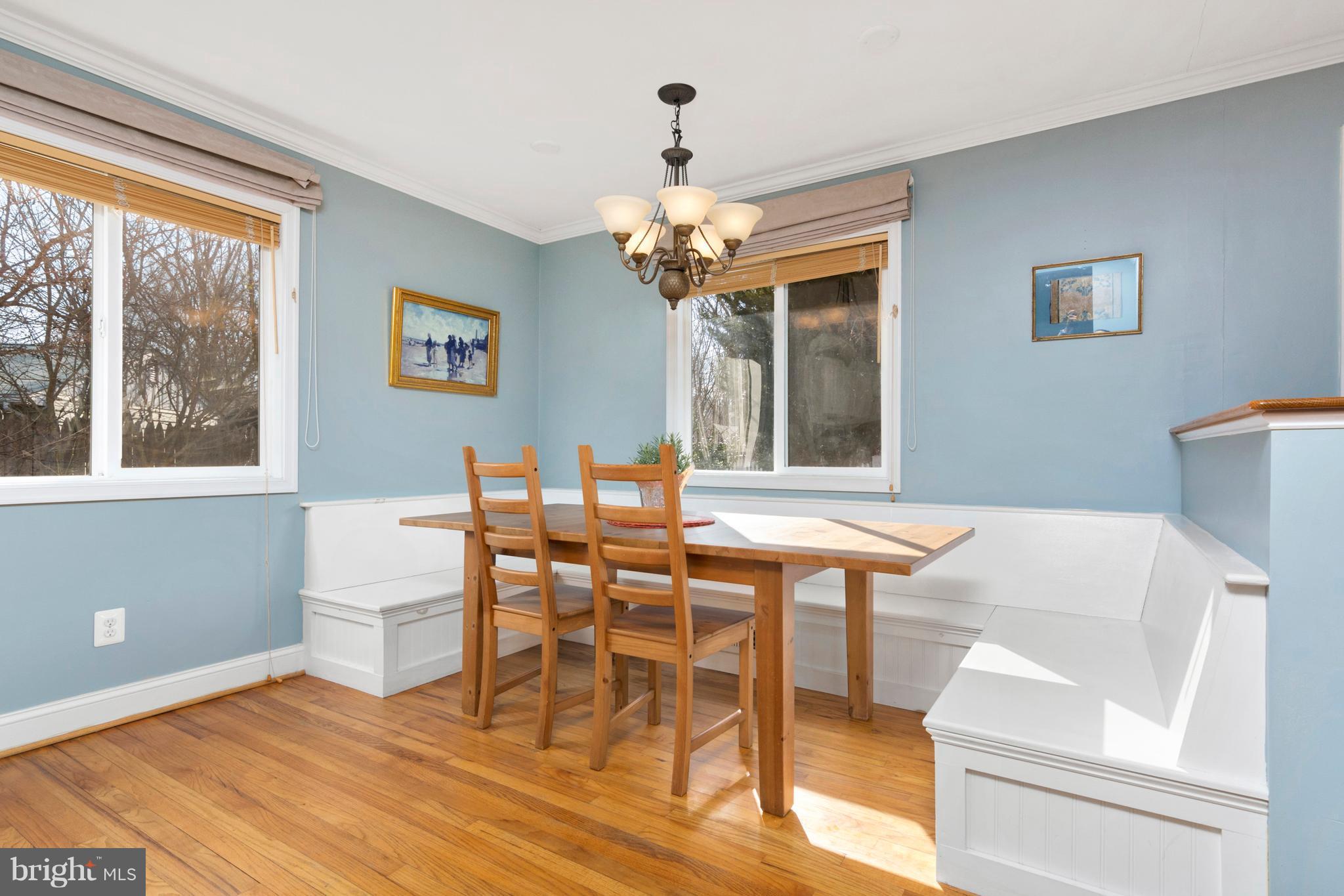 3749 Ridgewood Road Davidsonville, MD 21035 - Photo 8 of 28 Beautiful seating in the dining room