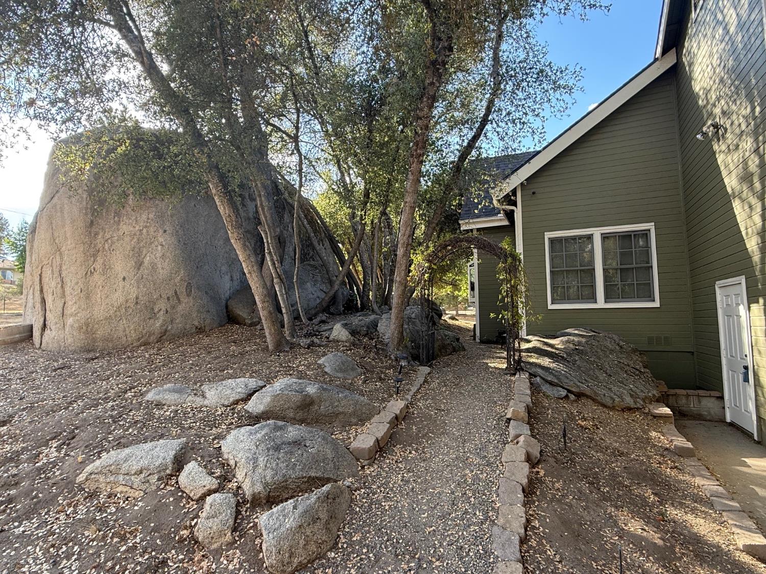 45555 Lauri Lane Oakhurst, CA 93644 - Photo 34 of 38