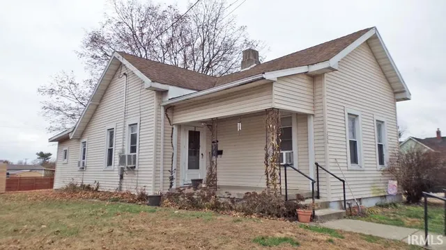$99,900 | 208 South 10th Street, Vincennes, IN 47591