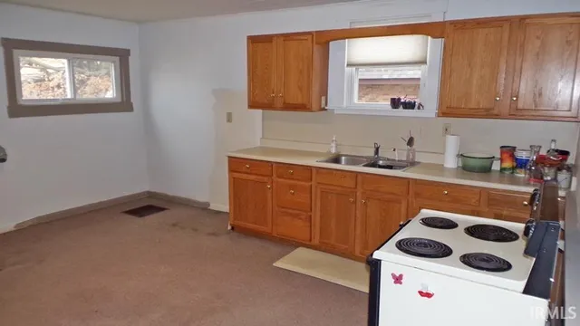 $99,900 | 208 South 10th Street, Vincennes, IN 47591