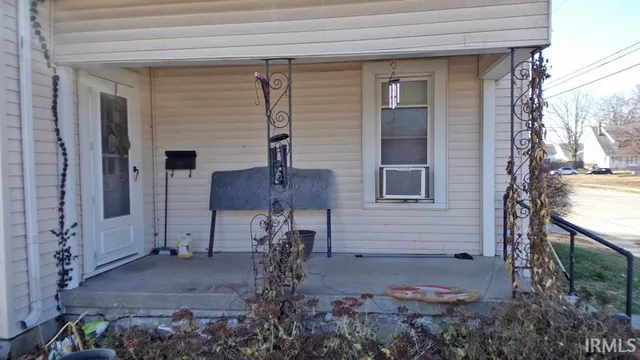$89,900 | 208 South 10th Street, Vincennes, IN 47591
