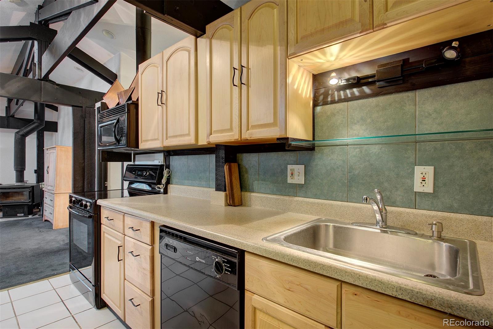 47 Debra Ann Road Golden, CO 80403 - Photo 14 of 40 Gallery Image 14